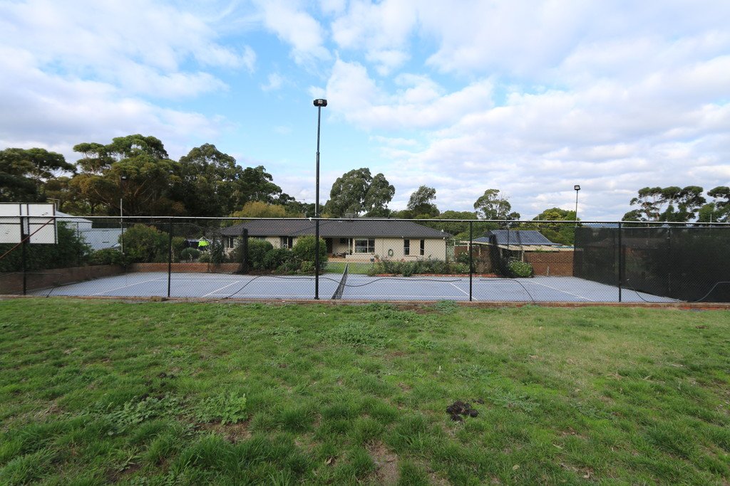 709 Midland Highway MOUNT ROWAN 14
