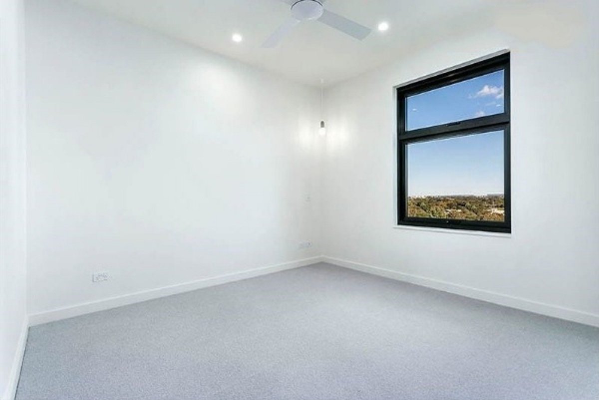 709/26 Levey Street WOLLI CREEK 5