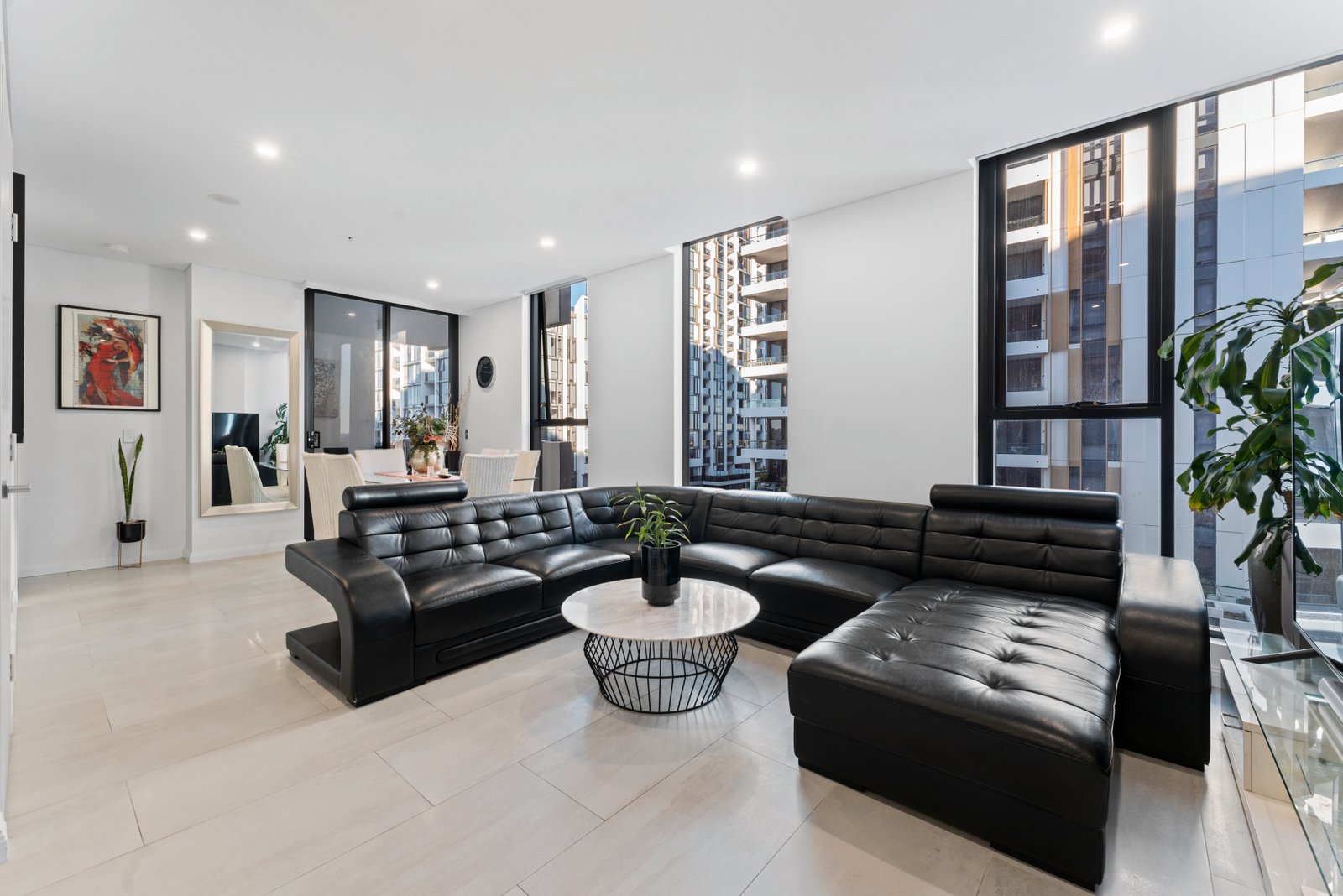 709/3 Finch Drive EASTGARDENS 1