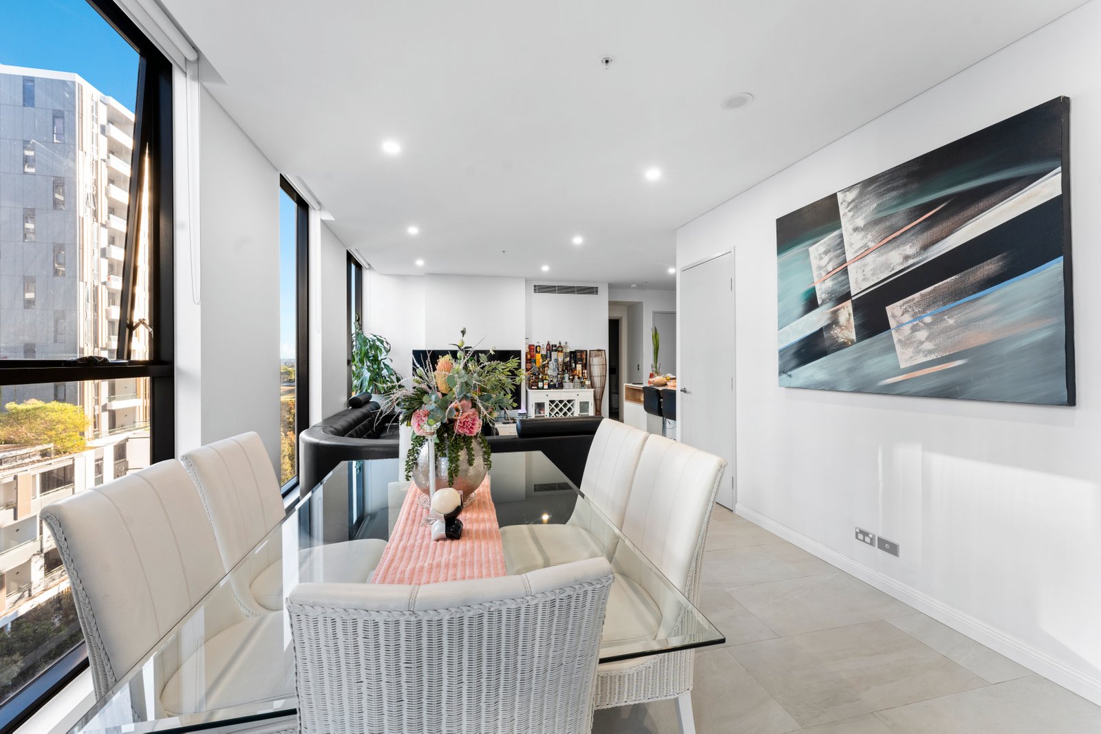 709/3 Finch Drive EASTGARDENS 2