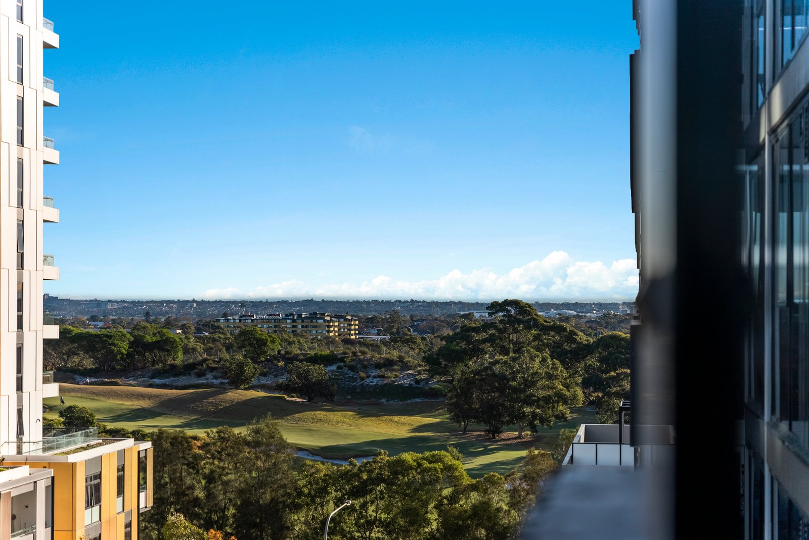 709/3 Finch Drive EASTGARDENS 3