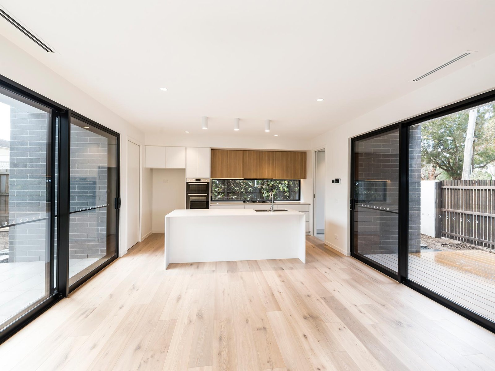 Gallery: 70A Oak Street