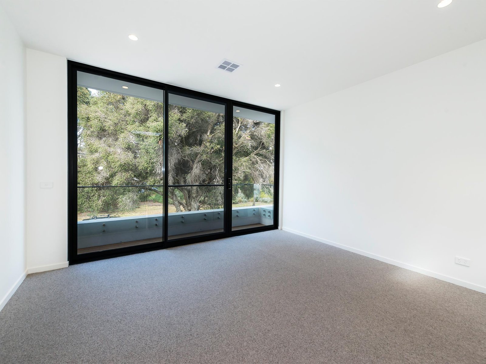 Gallery: 70A Oak Street
