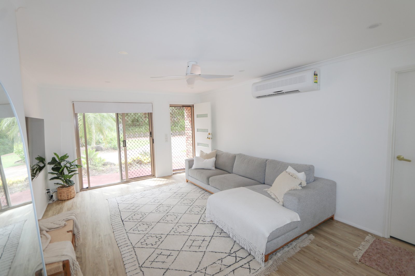 7/1-21 Golden Palms Court ASHMORE 1