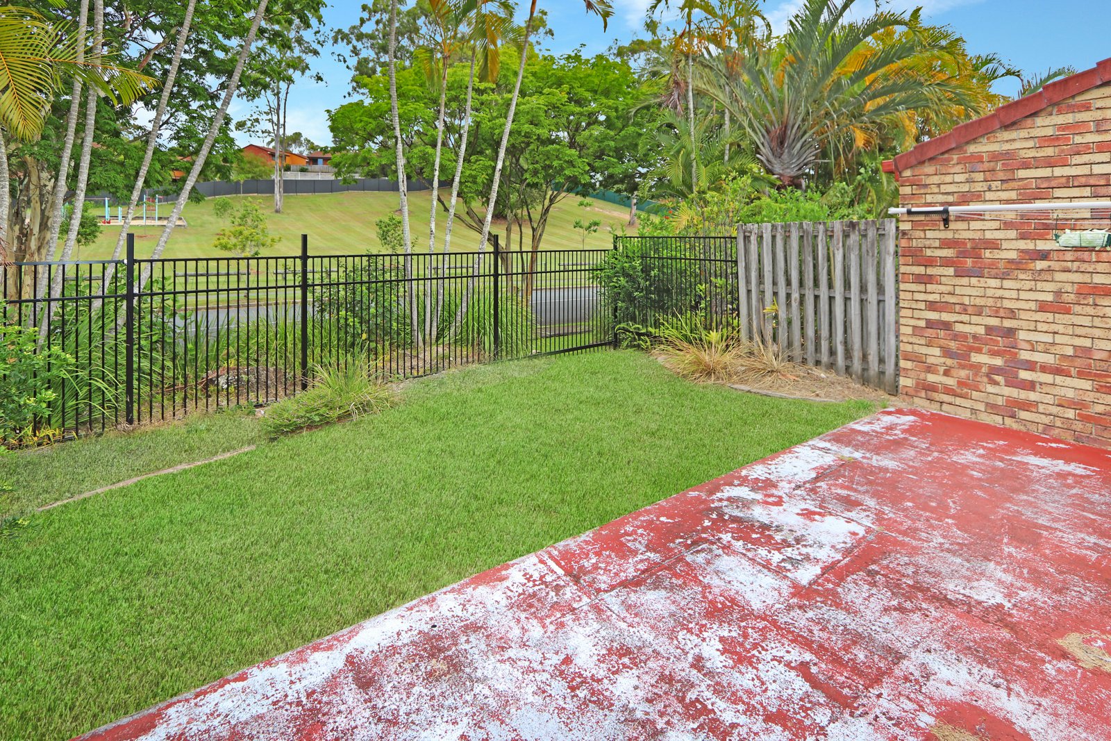 7/1-21 Golden Palms Court ASHMORE 8