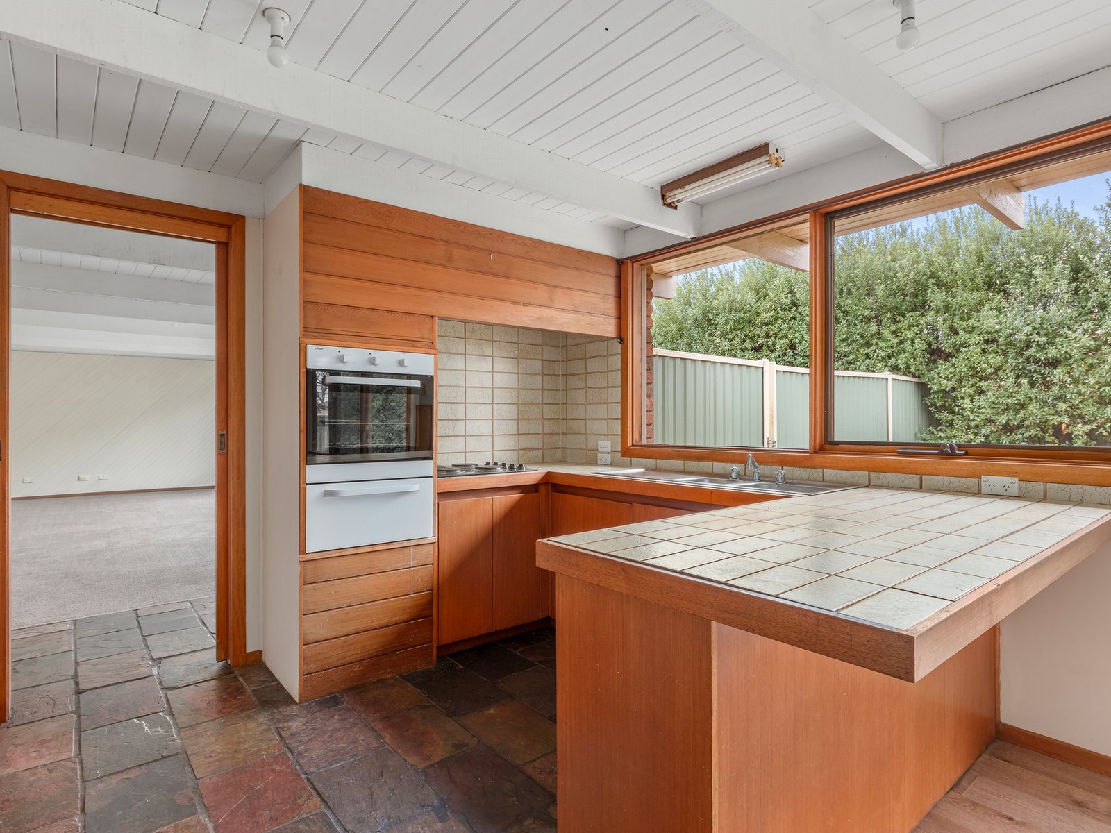 Real Estate and Property in 71 Burdoo Drive, Grovedale, VIC