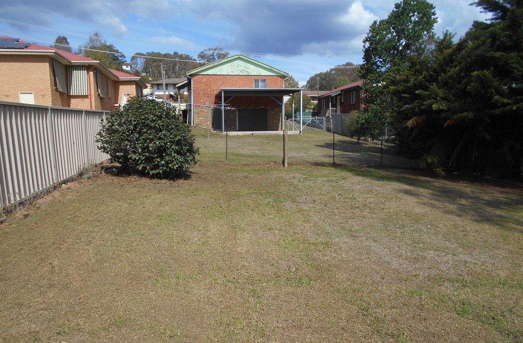 71 Clarke Street TUMUT 11