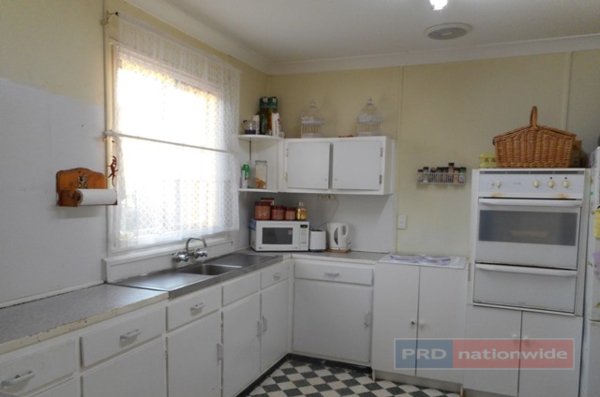 71 Clarke Street TUMUT 5