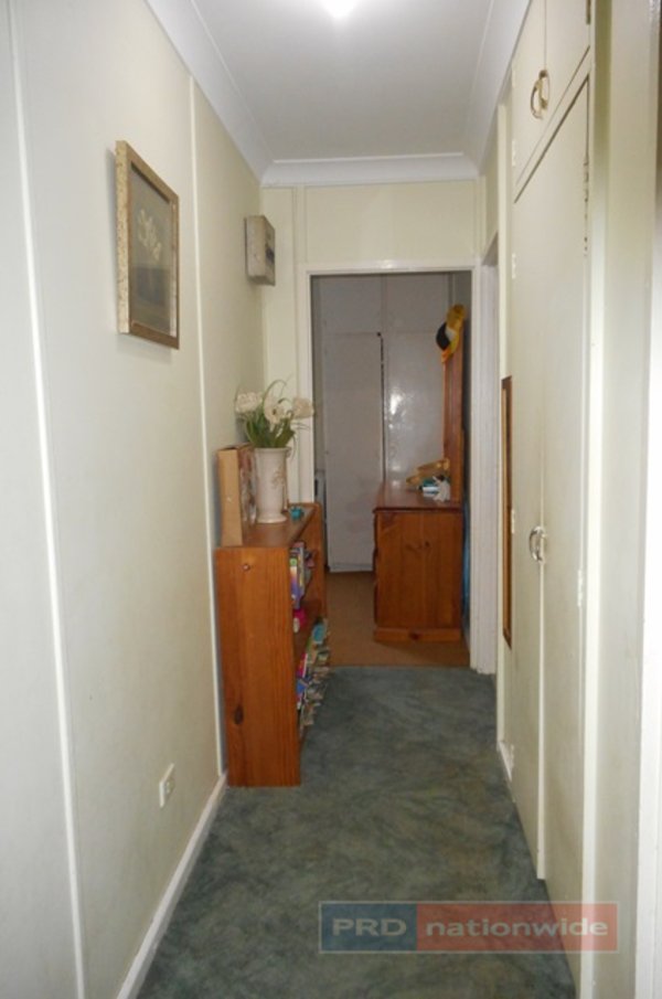 71 Clarke Street TUMUT 8