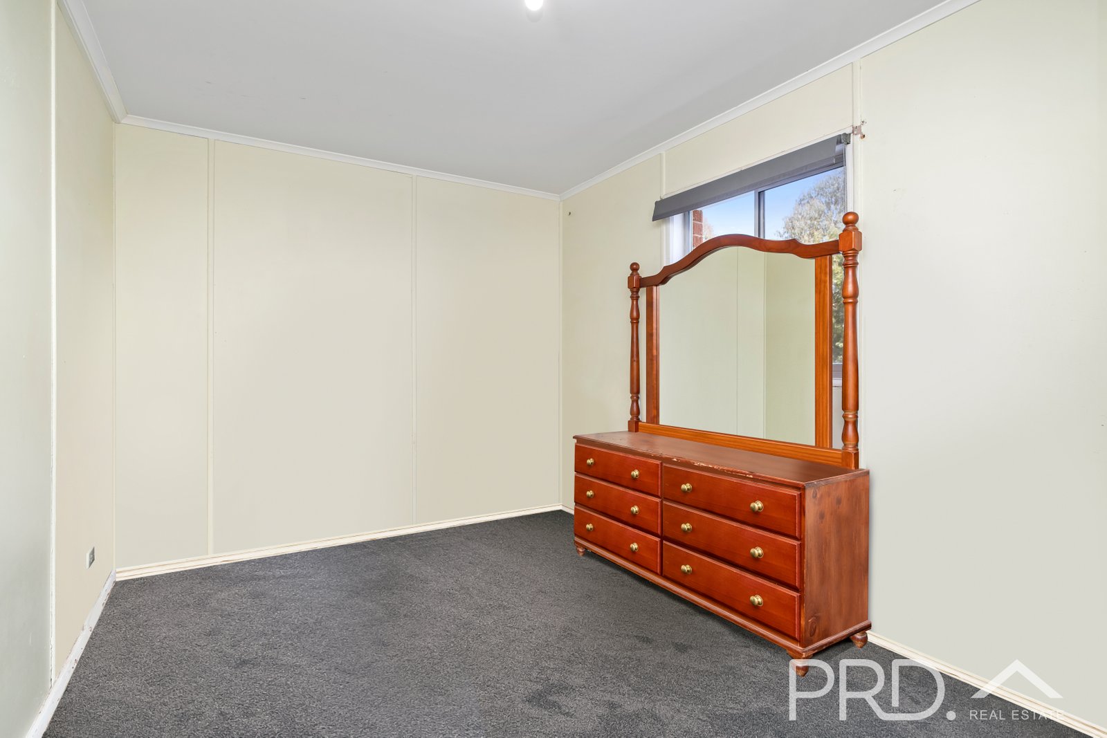 71 Clarke Street TUMUT 9