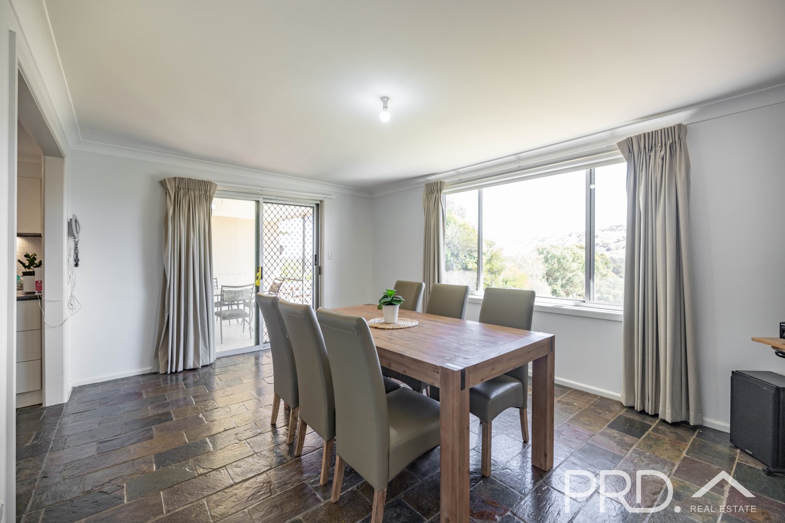 71 Eagle Street GUNDAGAI 16