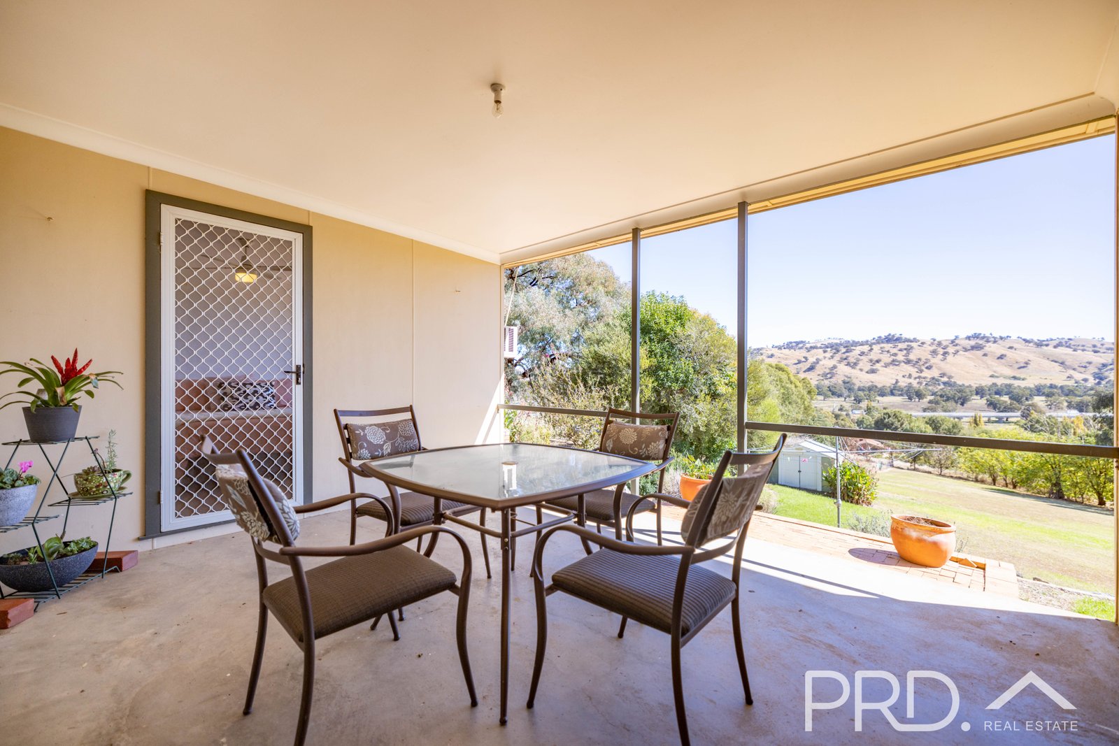 71 Eagle Street GUNDAGAI 17