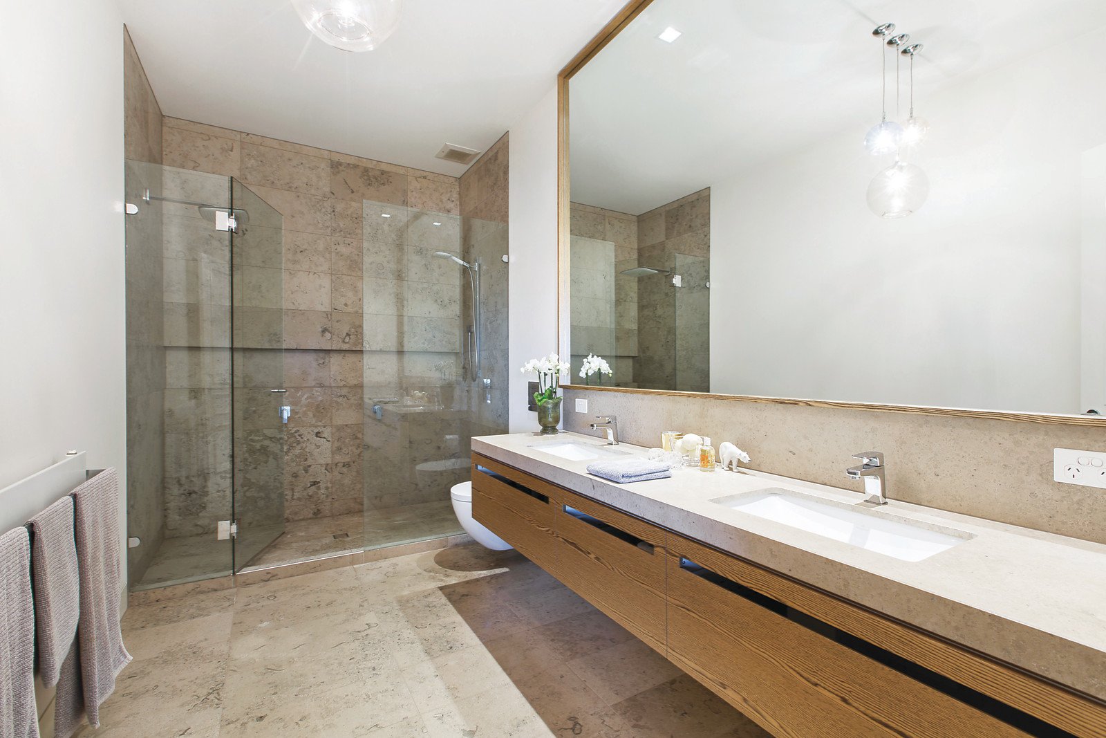 71 Essex Road, Surrey Hills, VIC