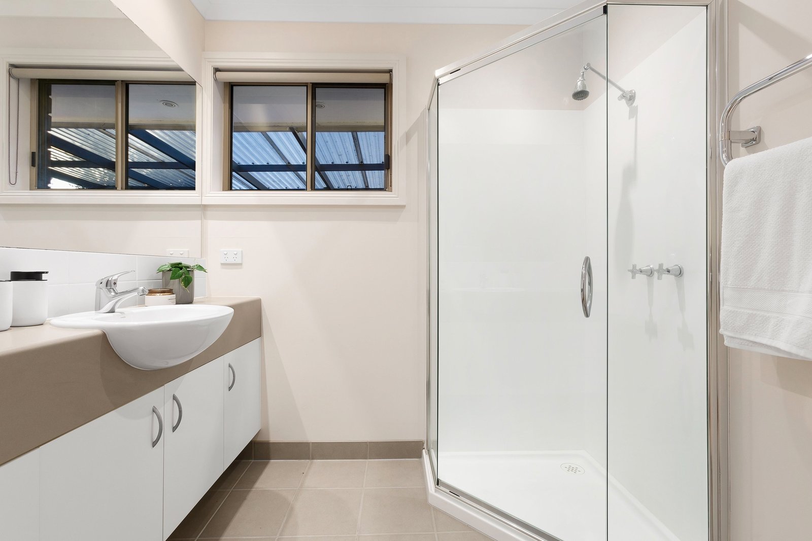 Real Estate and Property in 71 Fraser Crescent, Ocean Grove, VIC