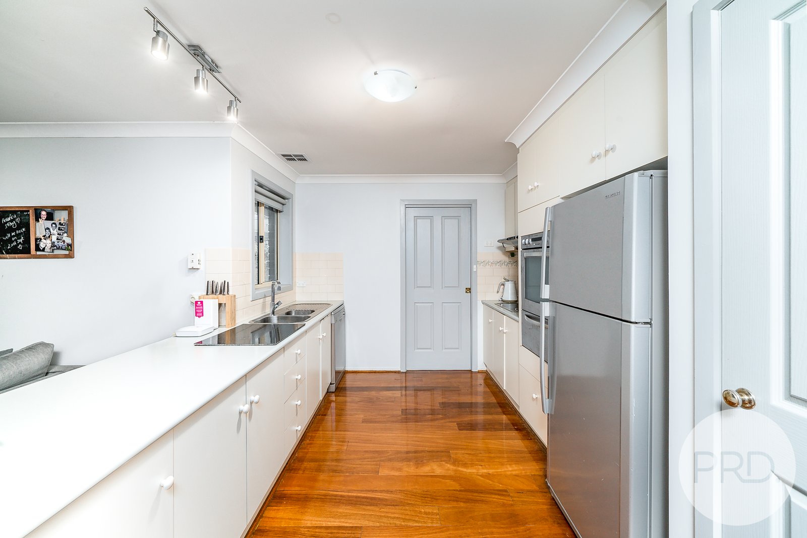 71 Grevillea Crescent LAKE ALBERT 2