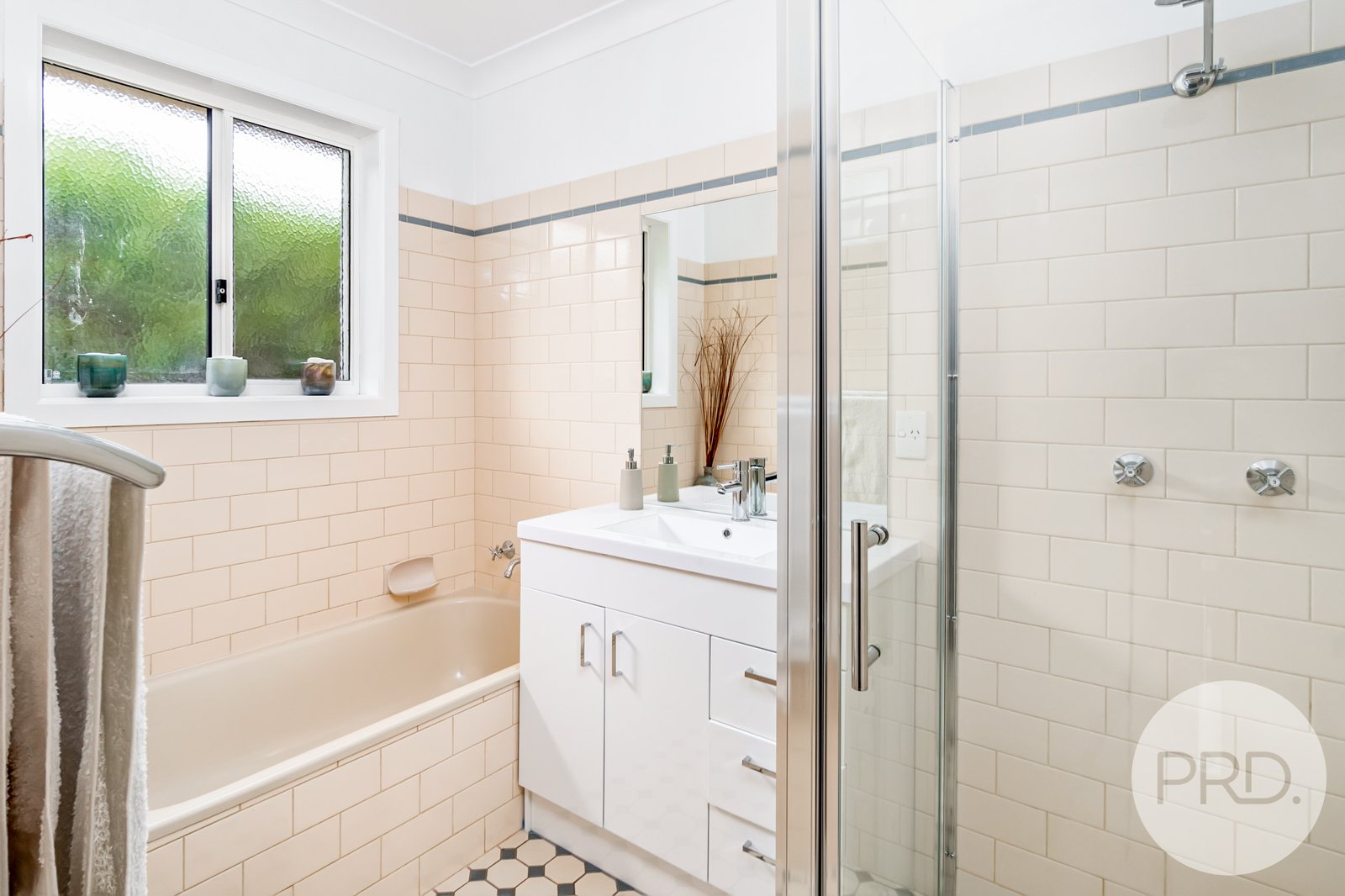 71 Grevillea Crescent LAKE ALBERT 13