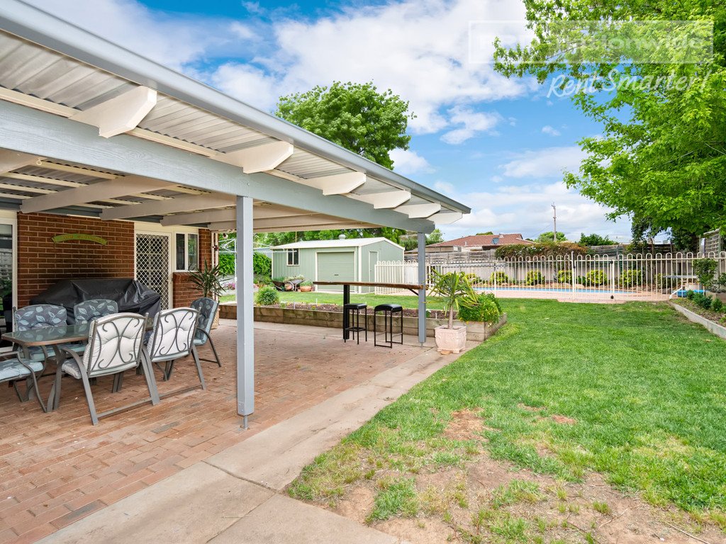 71 Grevillea Crescent LAKE ALBERT 8