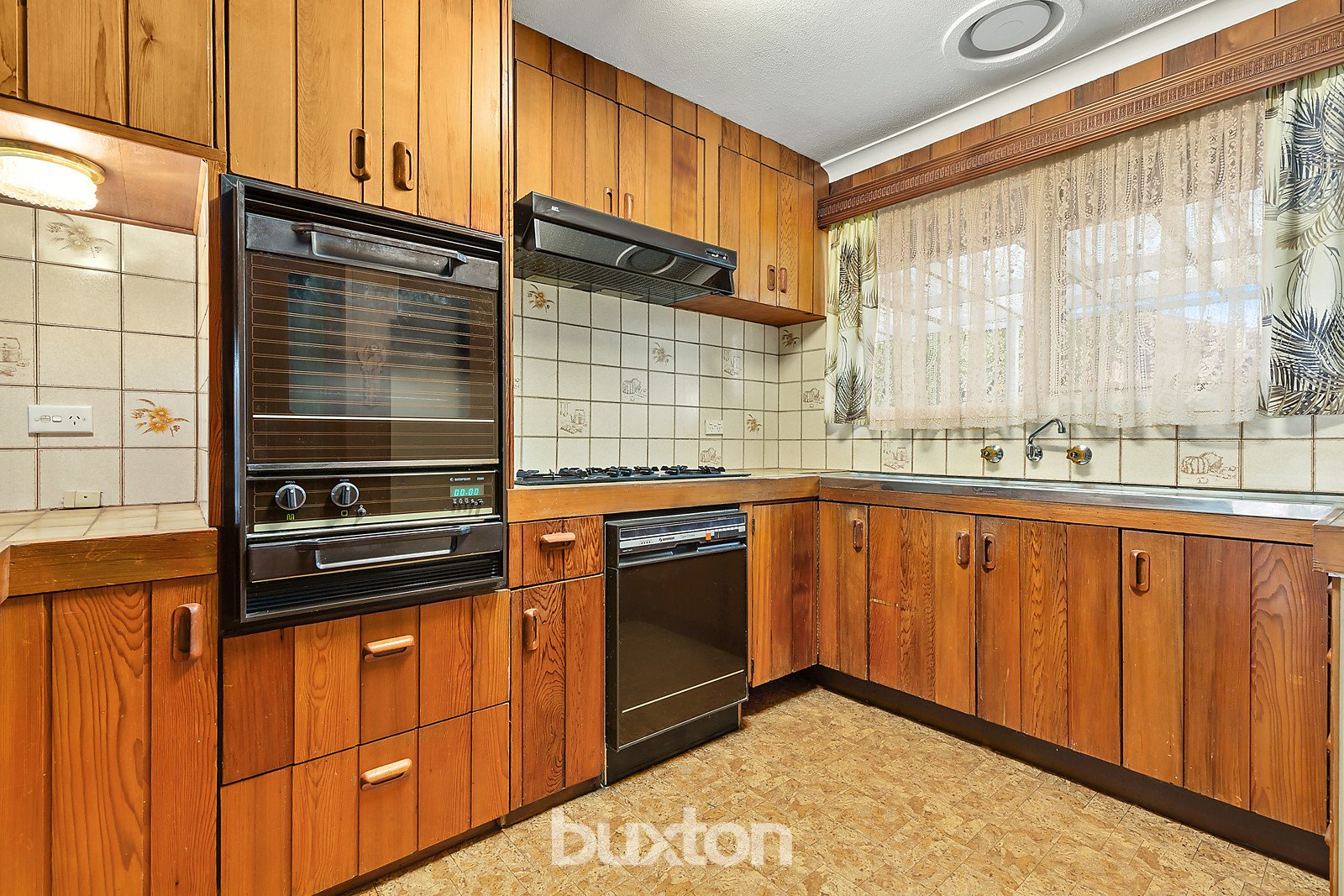 Gallery: 71 Kallay Street