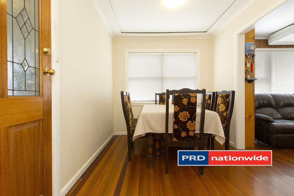 71 Ladbury Ave  PENRITH 4