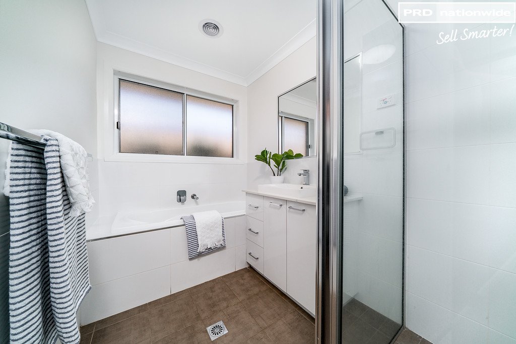 71 Lingiari Drive LLOYD 7