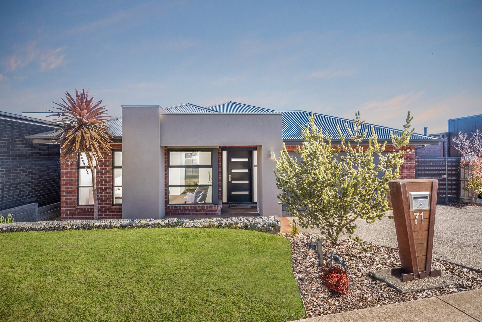 Gallery: 71 Littlewood Drive