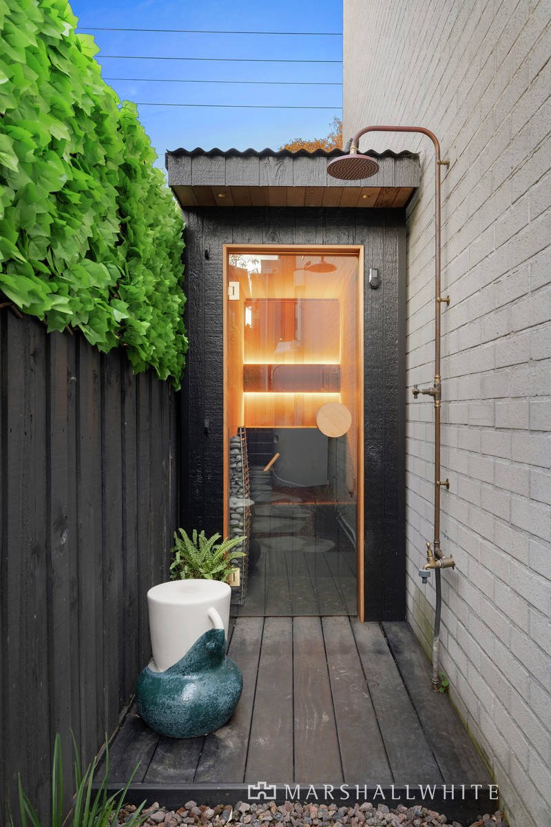 71 Marine Parade, Elwood, VIC