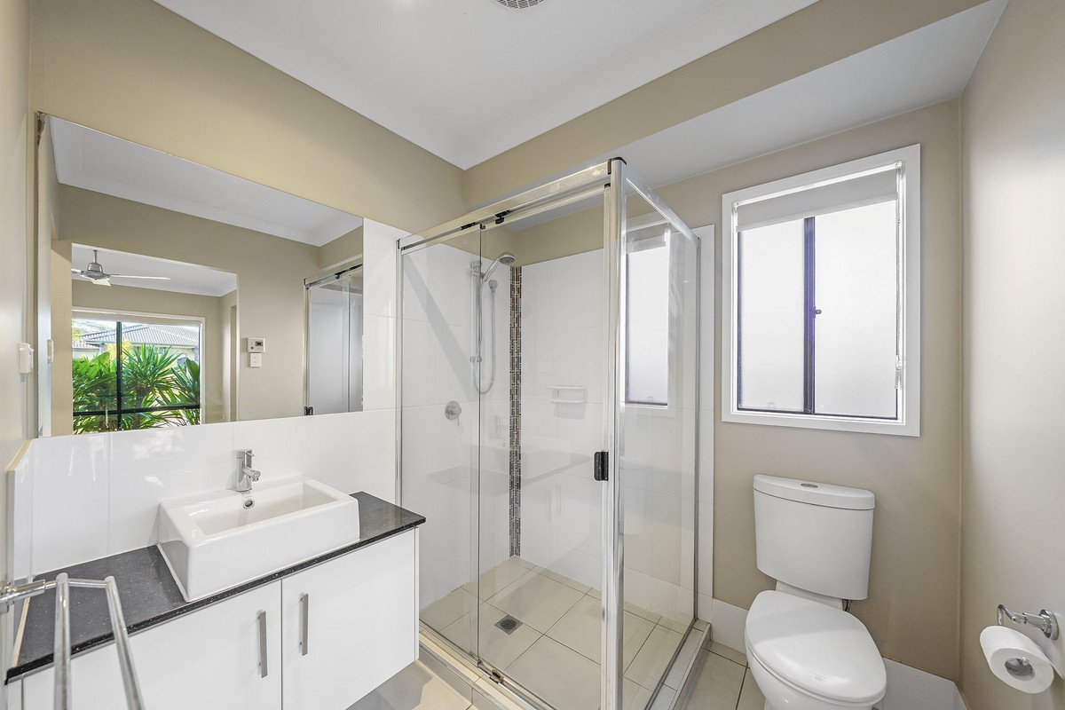 71 McAuley Parade Pacific Pines 9