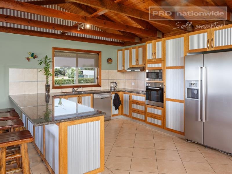 71 Mitchell Road LAKE ALBERT 2