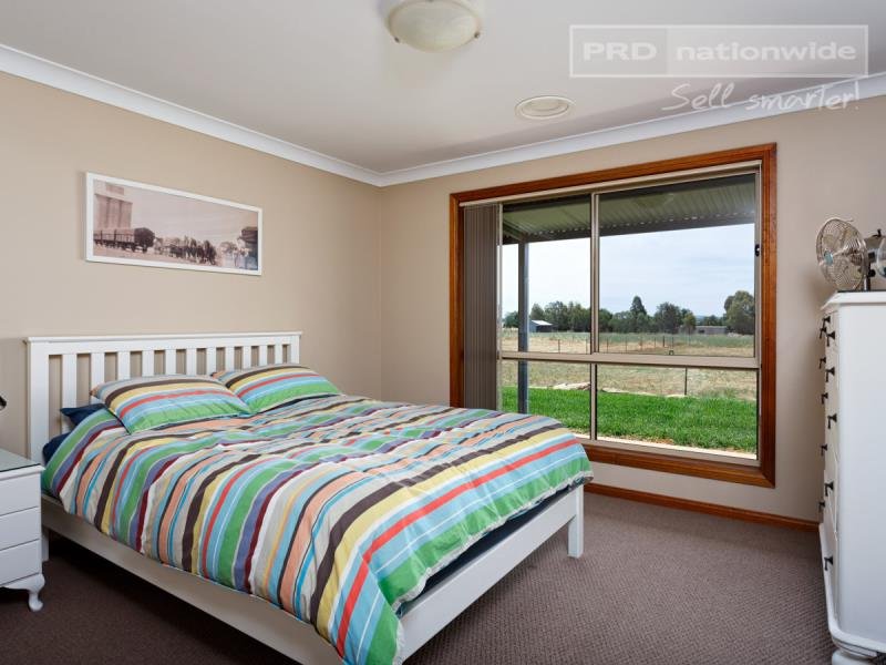 71 Mitchell Road LAKE ALBERT 5