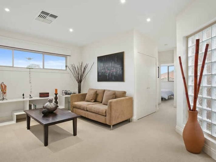 Gallery: 71 Plummer Road
