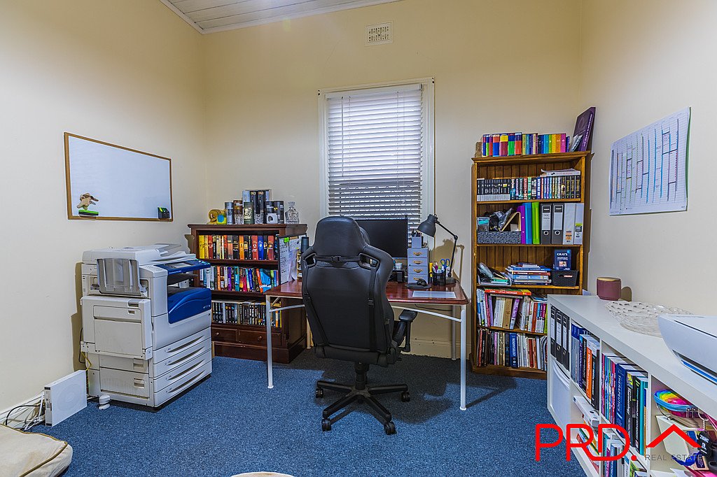 71 Rawson Avenue TAMWORTH 4