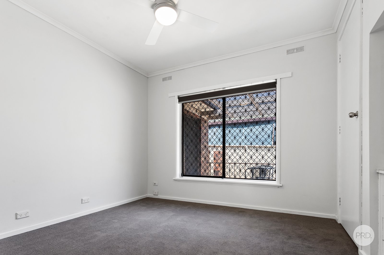 71 Short Street KANGAROO FLAT 8