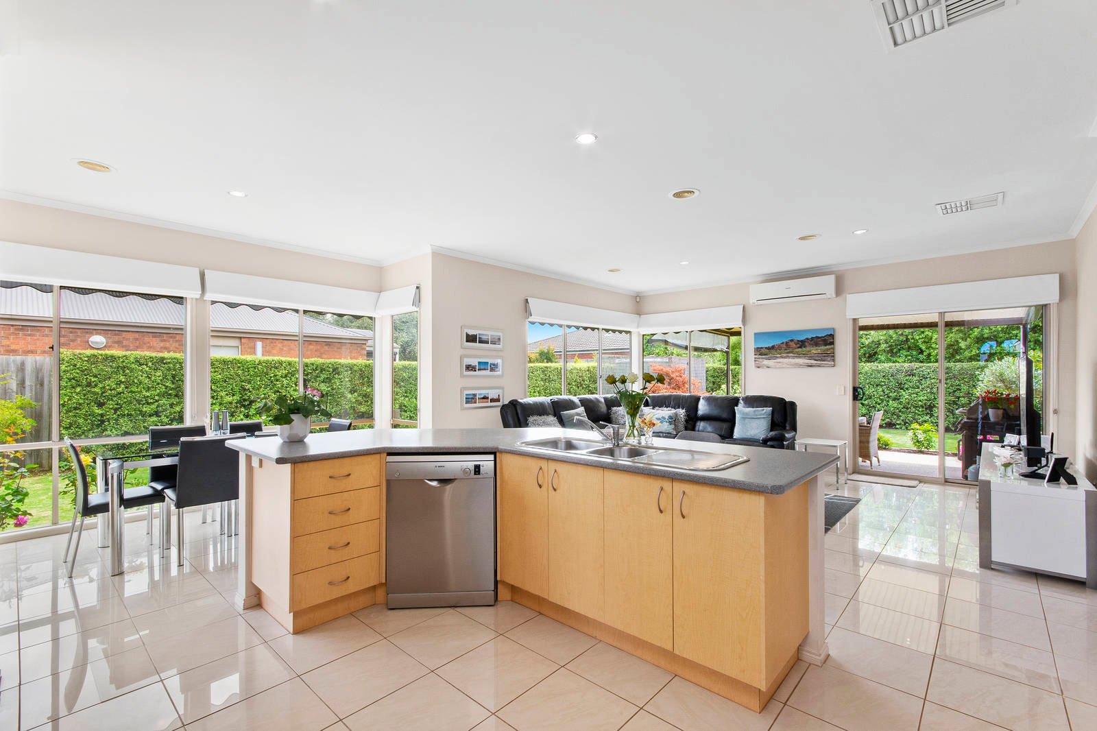 Gallery: 71 Smith Street