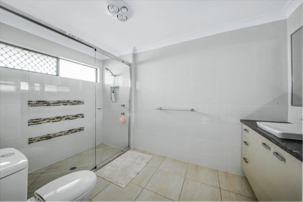 71 The Oaks Rd  TANNUM SANDS 8