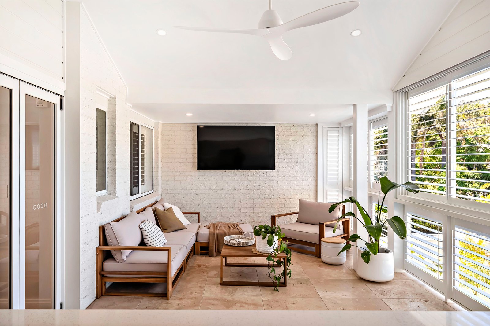 71 The Peninsula  CORLETTE 10