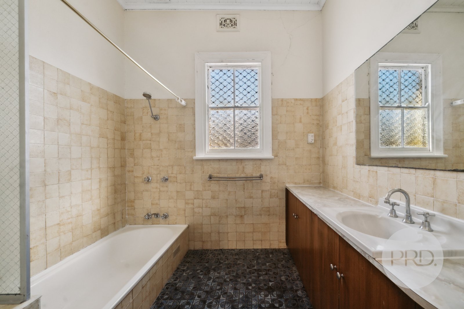 71 Tompson Street WAGGA WAGGA 8