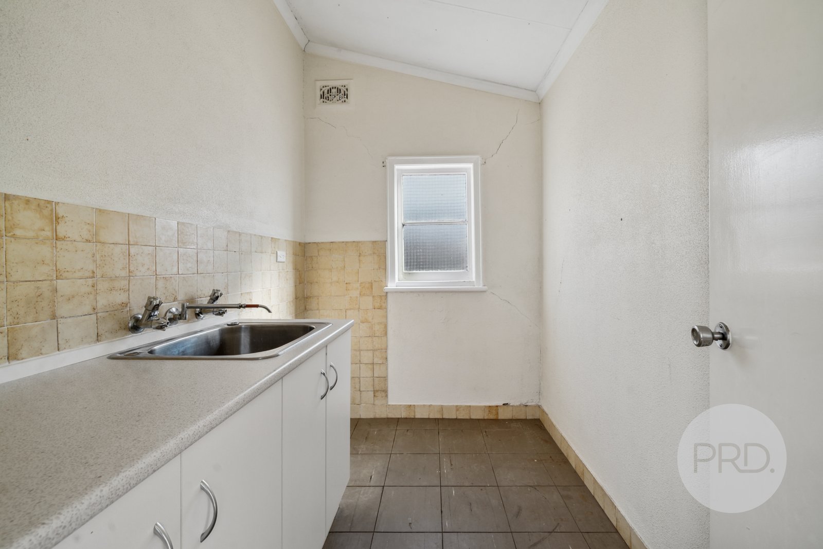 71 Tompson Street WAGGA WAGGA 10