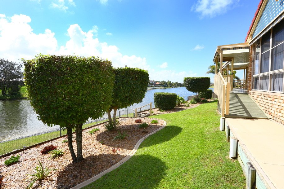 71 Wedgebill Parade BURLEIGH WATERS 4