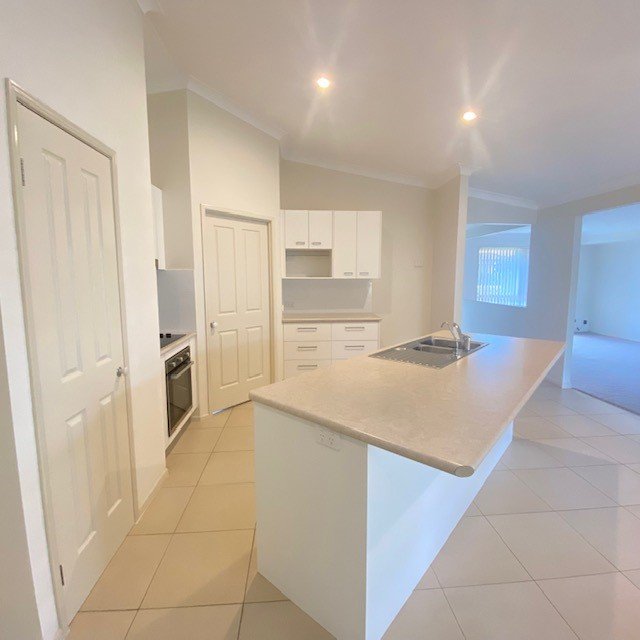 71 William Sharp Drive COFFS HARBOUR 2