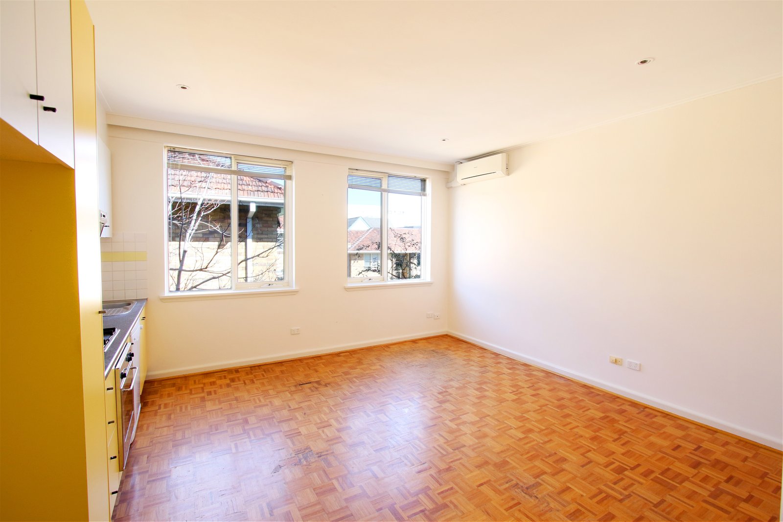 Gallery: 7/1 Woonsocket Court