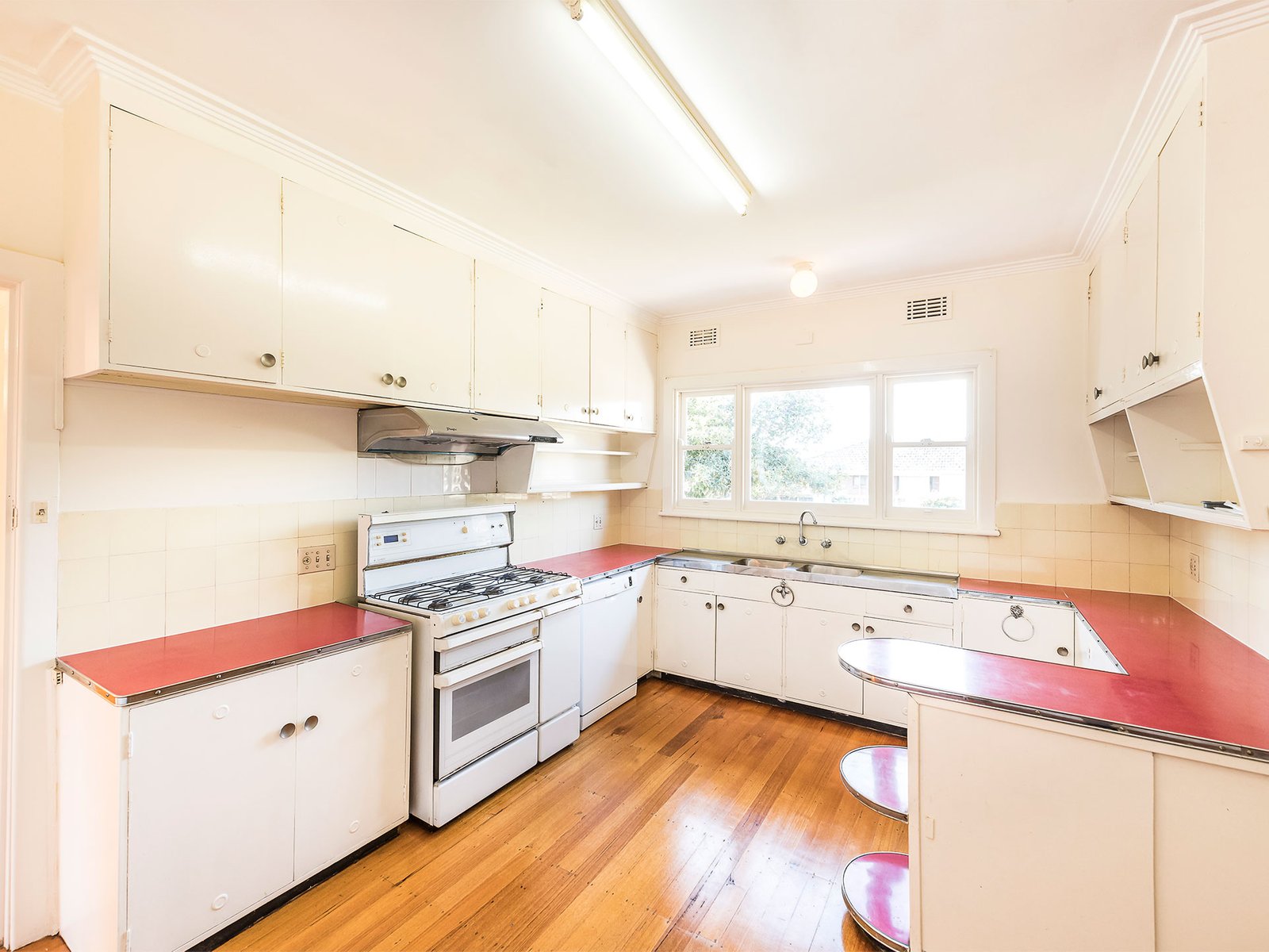 Gallery: 710 Hampton Street