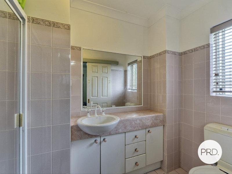 7/10 Surrey Street NUNDAH 8