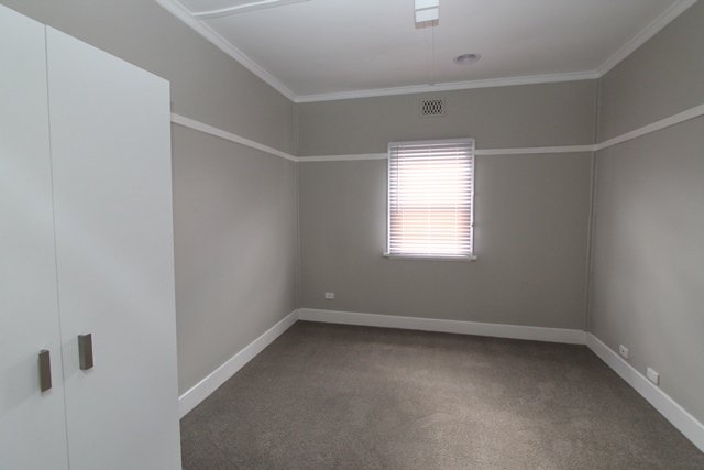 710 Talbot Street South REDAN 7