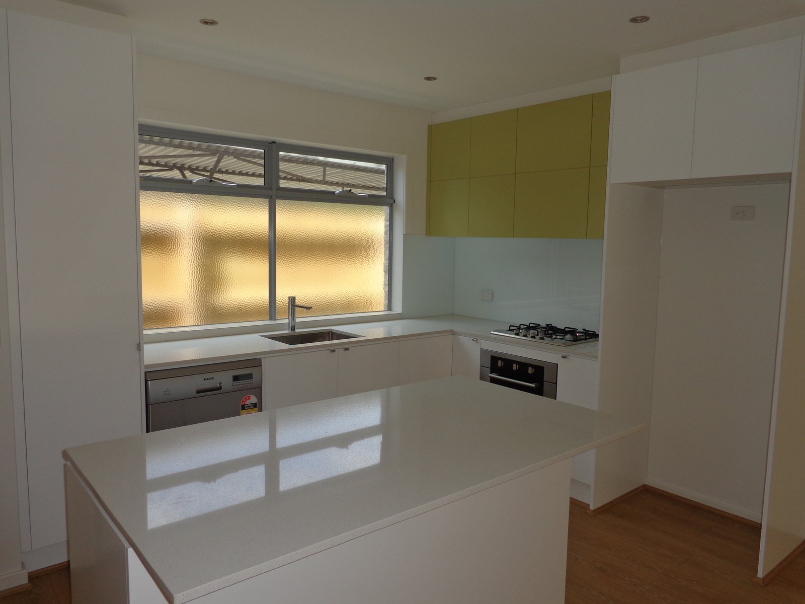 Gallery: 7/10 Warrigal Road