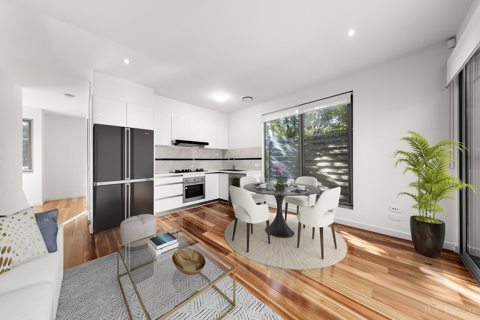 Real Estate and Property in 7/102 Thames Street, Box Hill North, VIC