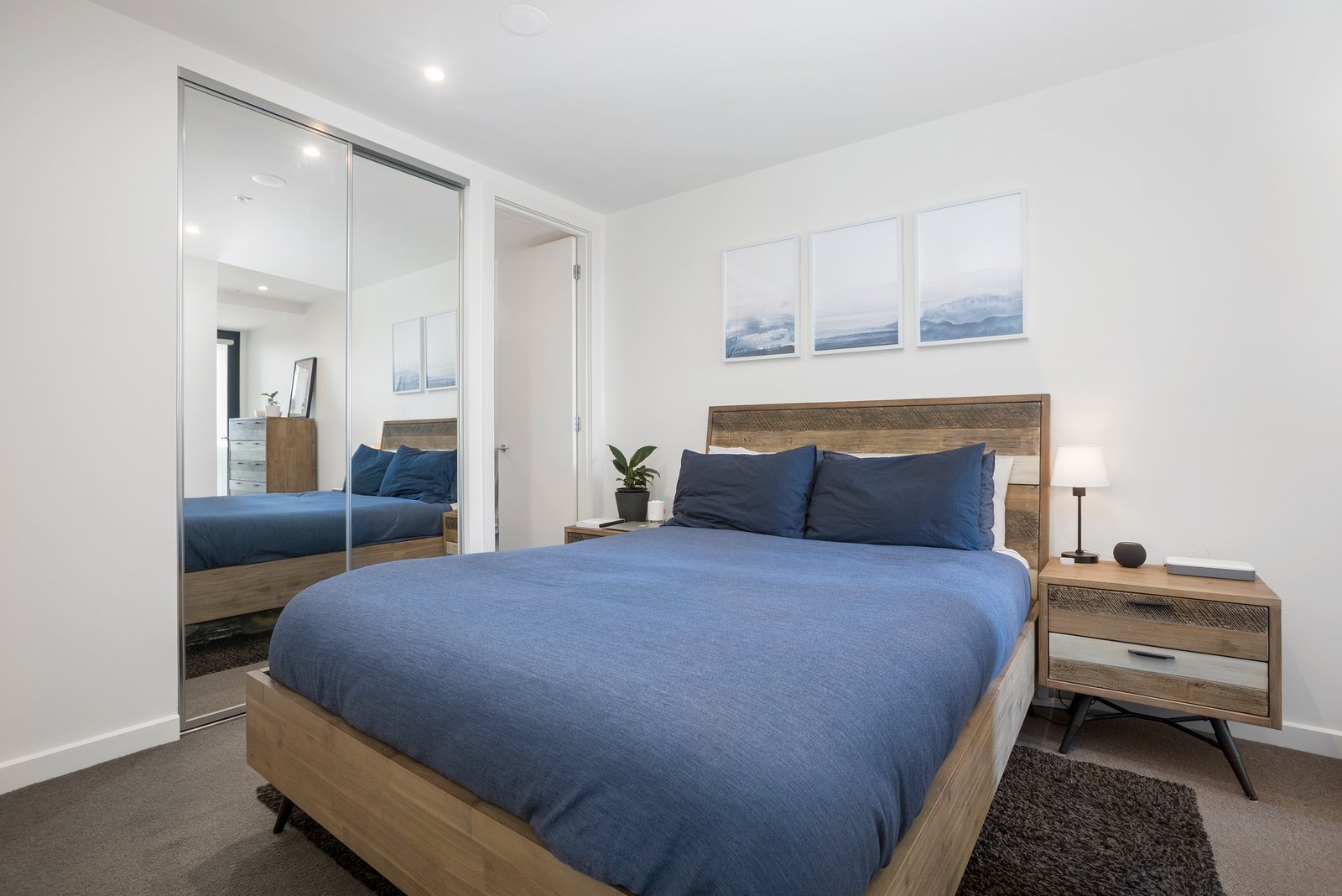 Gallery: 710/6 St Kilda Road