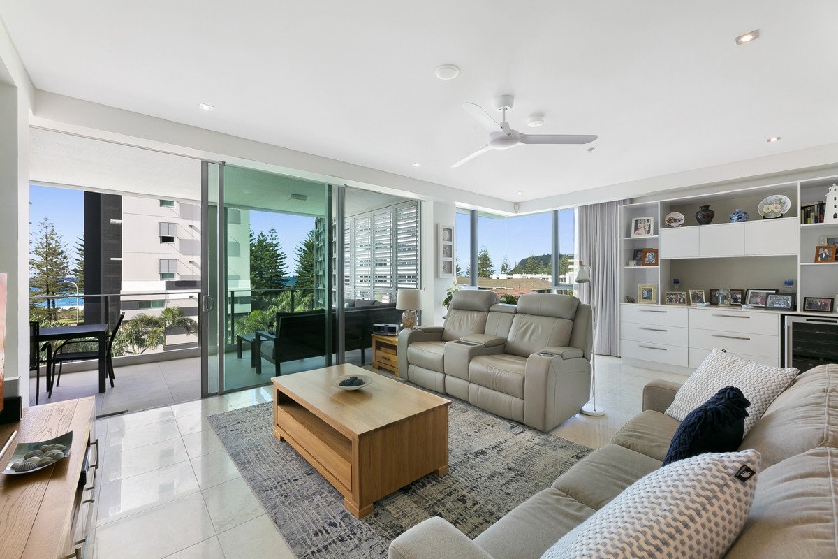 7/106 The Esplanade Burleigh Heads 5