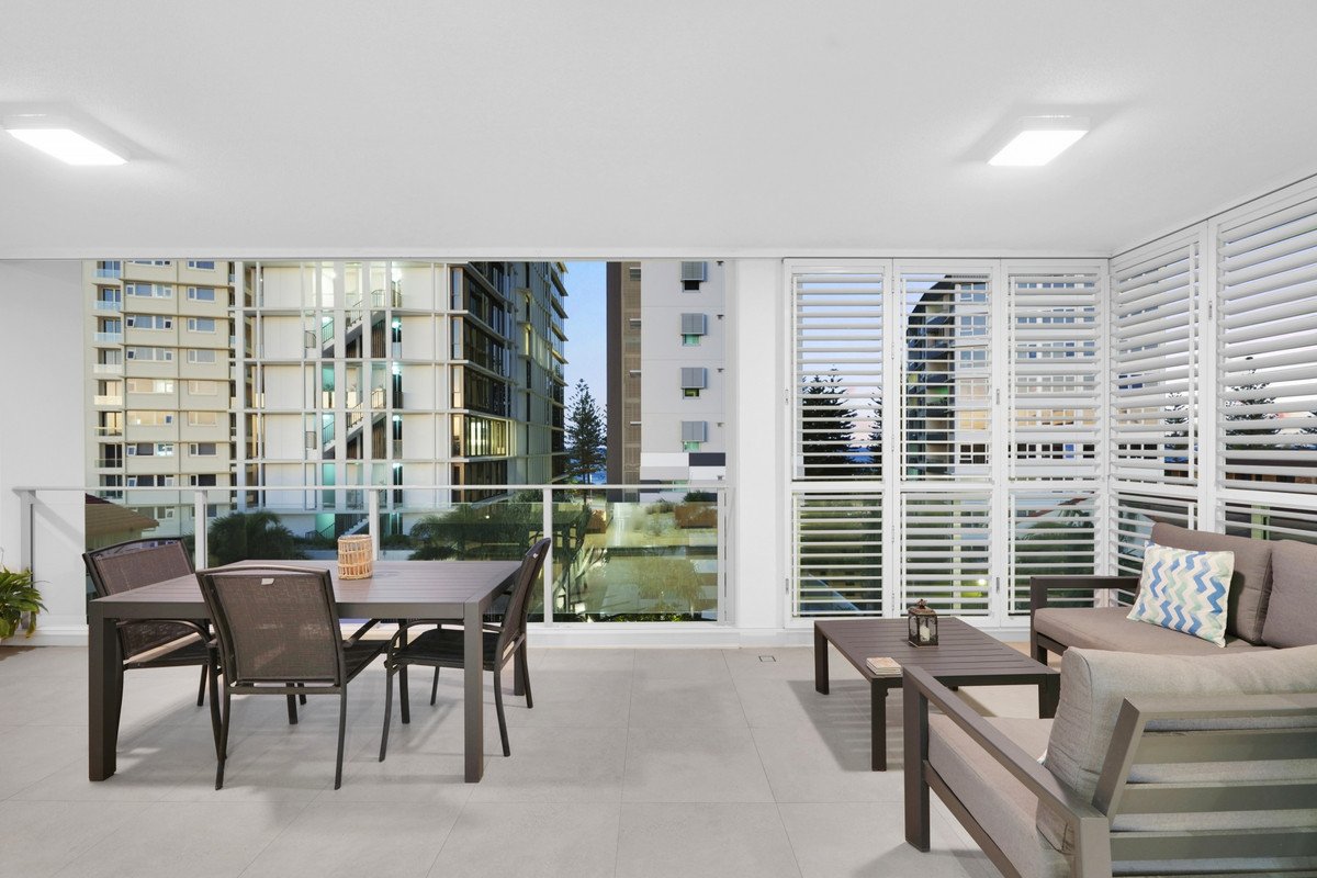 7/106 The Esplanade Burleigh Heads 13