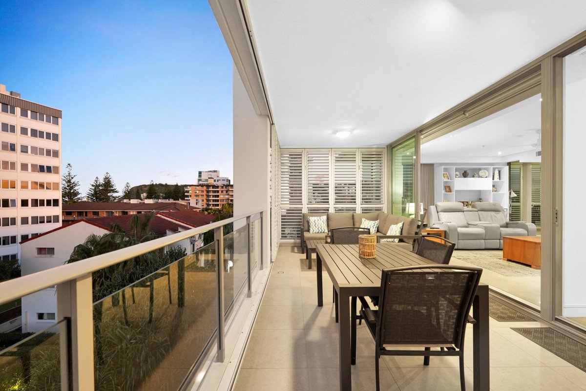 7/106 The Esplanade Burleigh Heads 14