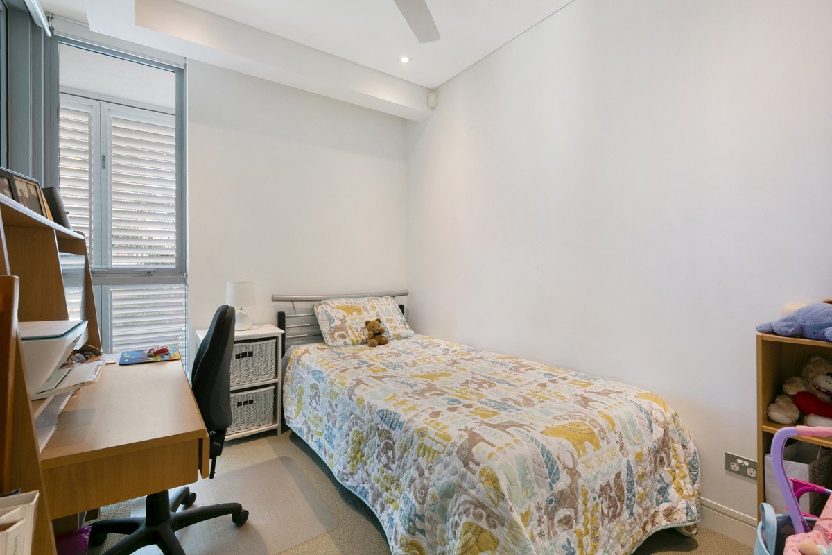 7/106 The Esplanade Burleigh Heads 18